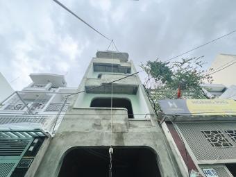 GIANG HOUSE
